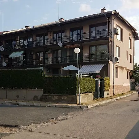 Briz Mk Apartman Ravda